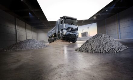 Robusto, potente… y ahora también totalmente eléctrico: Mercedes-Benz Trucks presentó el nuevo eArocs 400 en bauma 2025